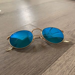 Blue Reflective Ray-Ban Sunglasses